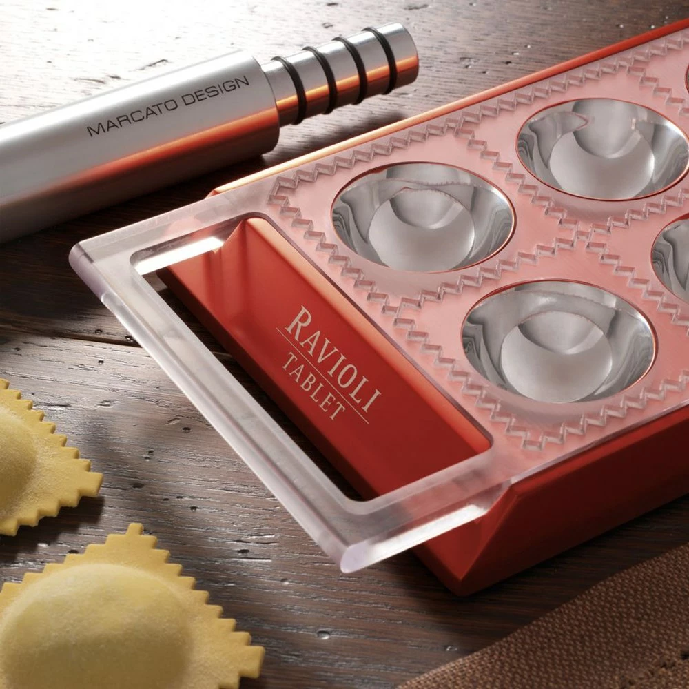 Marcato Ravioli Tablet With Rolling Pin Red - Image 4