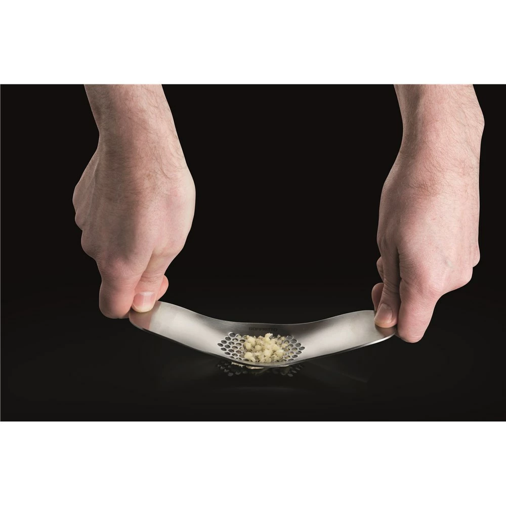 Soffritto A Series Rocking Garlic Crusher - Image 4