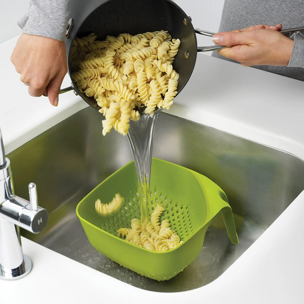 Joseph Joseph Square Colander With Handle Green - Image 2