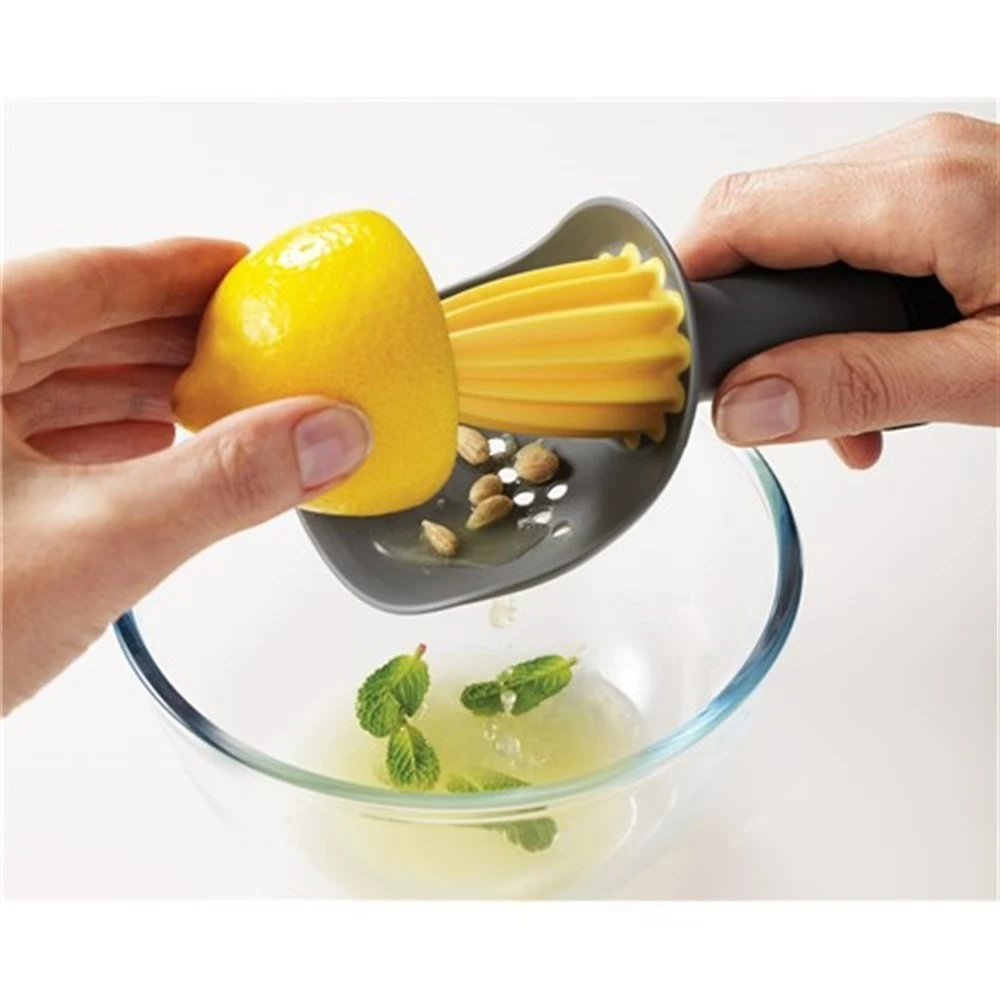 Joseph Joseph Yellow Catcher Citrus Reamer - Image 3